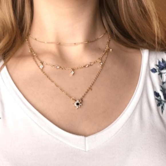 Dainty Star Charm 3 Layered Chain Necklace Gold - Picture 4 of 8